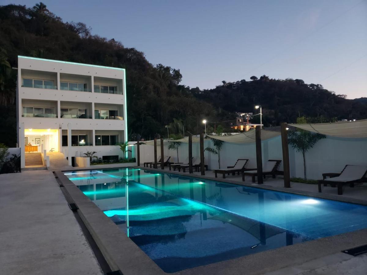 Malaki Hotel Los Ayala Exterior photo